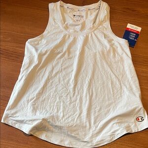 3/$15. NWT Champion athletic top S